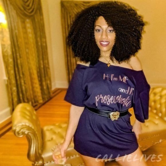 Miz Prosecco holic: Curved Hem Graphic T-shirt - Picture 5 of 12